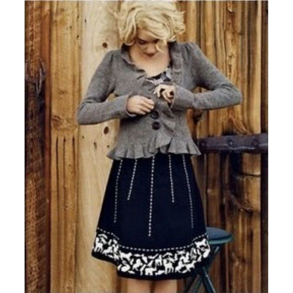RARE Anthropologie LITHE Parade of Animals Embroidered Skirt Sz 2 Black Lined